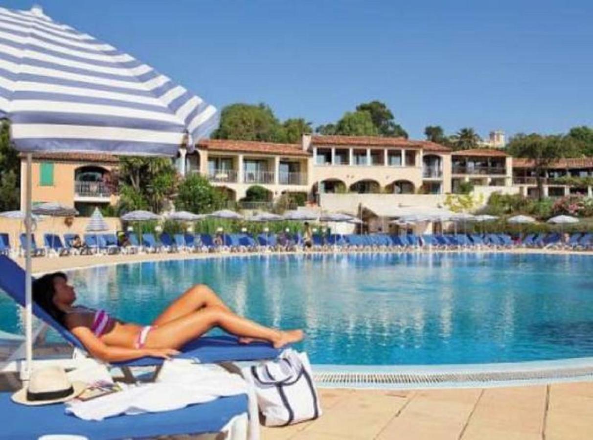 Chez Adriana Studio Vue Mer Avec Piscine Grimaud Buitenkant foto