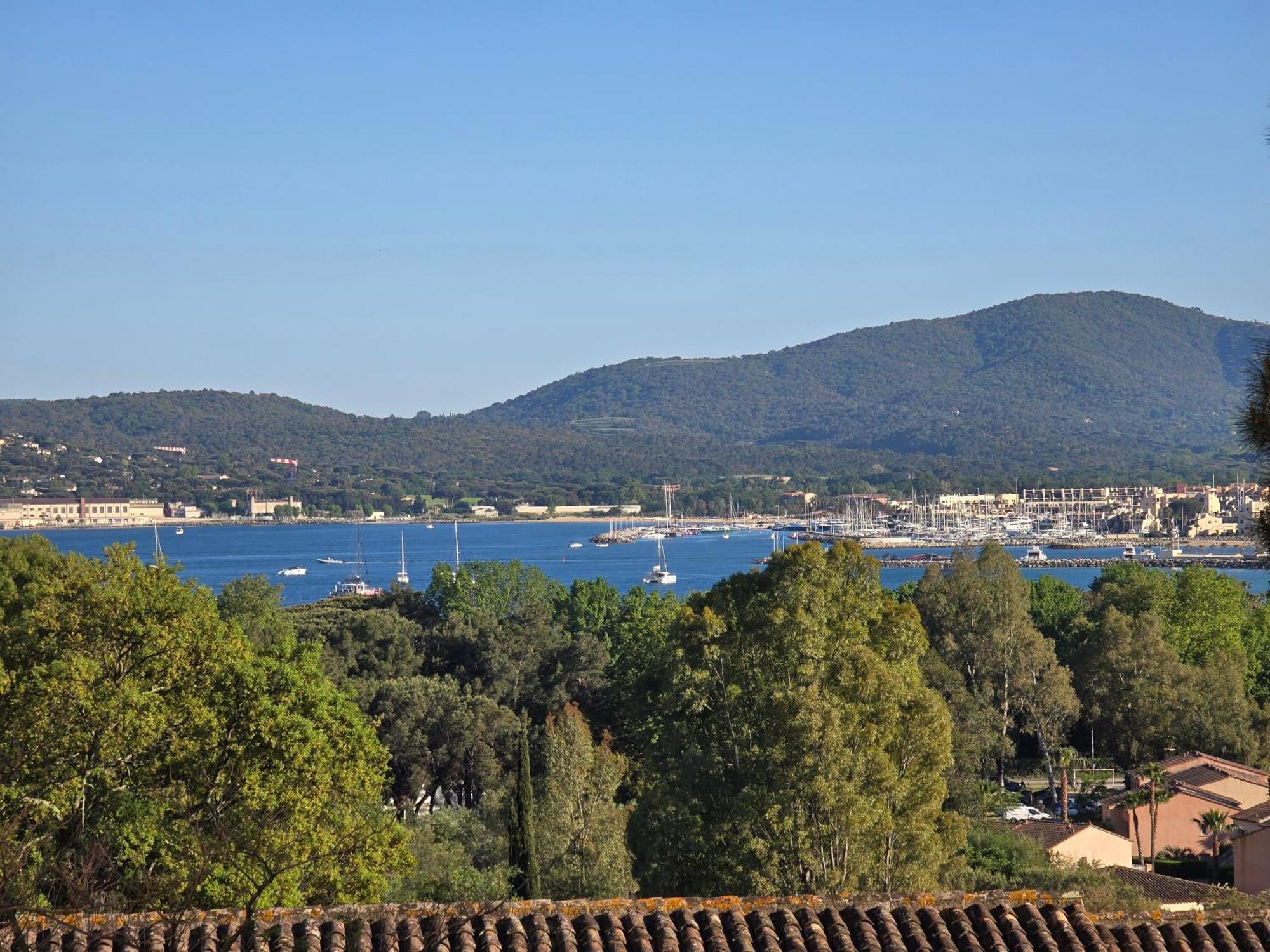 Chez Adriana Studio Vue Mer Avec Piscine Grimaud Buitenkant foto